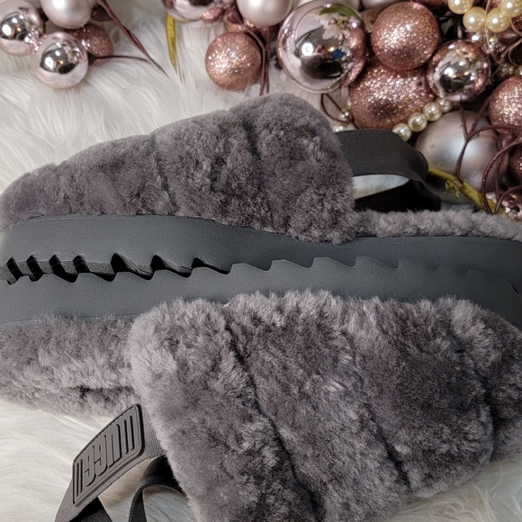 UGG Women's UGG Super Fluff Slippers Brand new - Picture 3 of 6